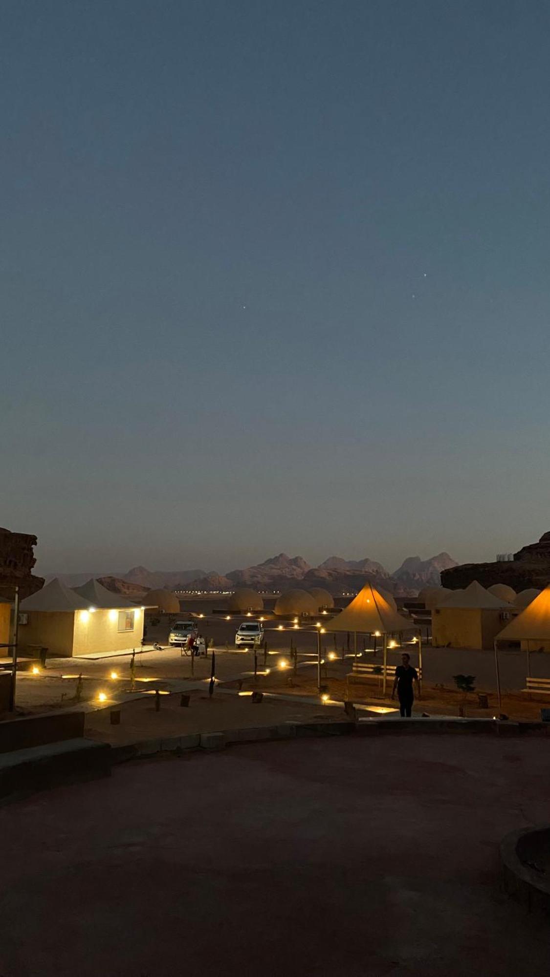Rum Luxury Camp Wadi Rum Esterno foto