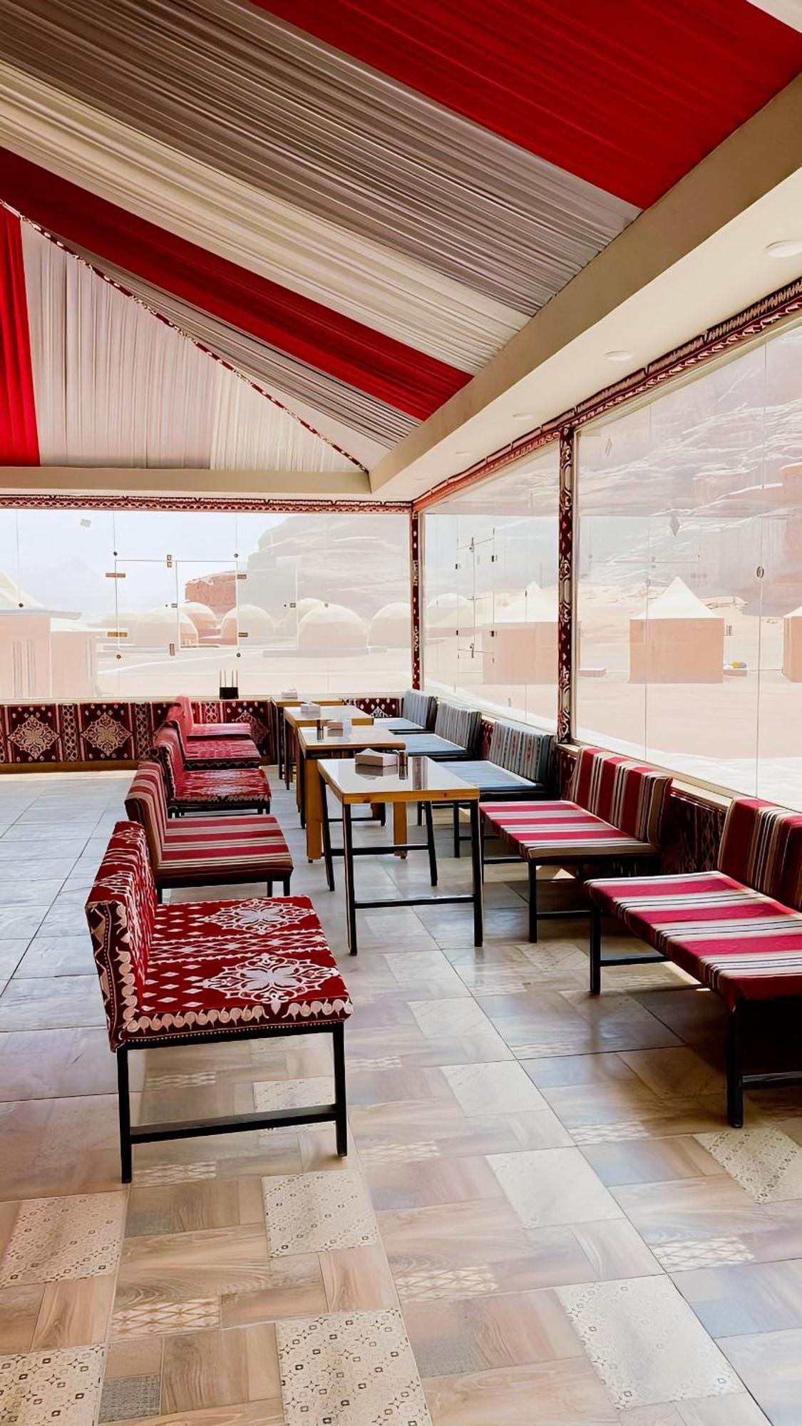 Rum Luxury Camp Wadi Rum Esterno foto