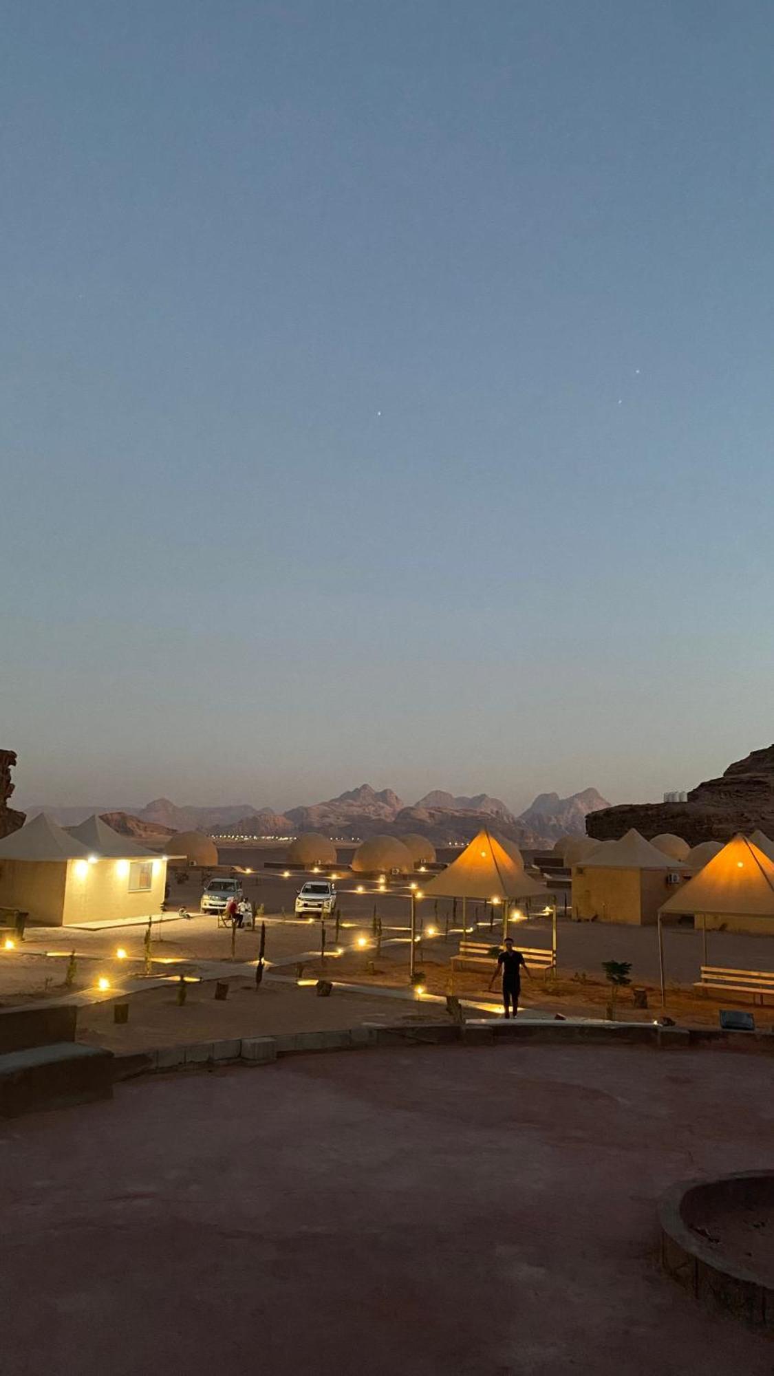 Rum Luxury Camp Wadi Rum Esterno foto