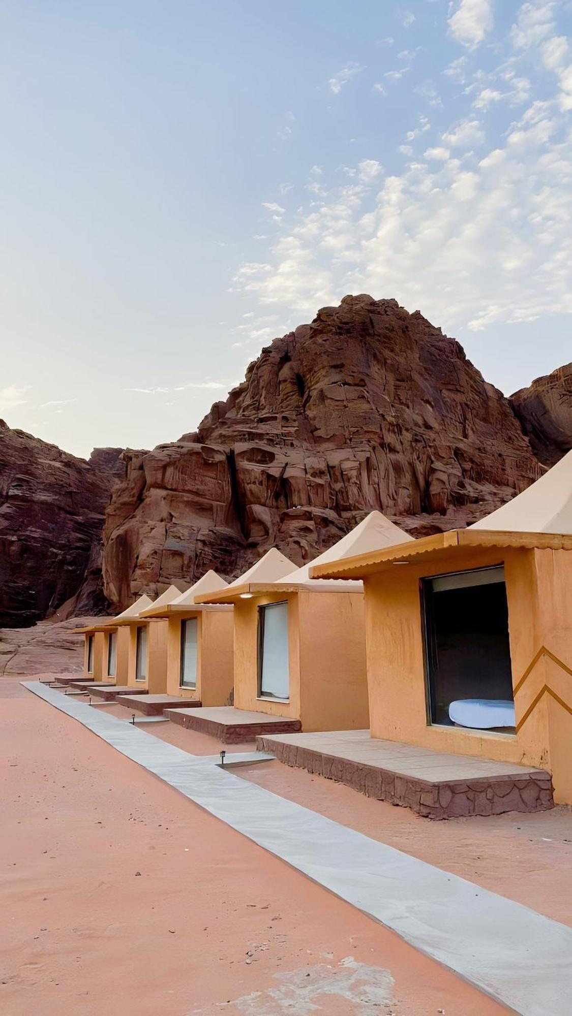 Rum Luxury Camp Wadi Rum Esterno foto