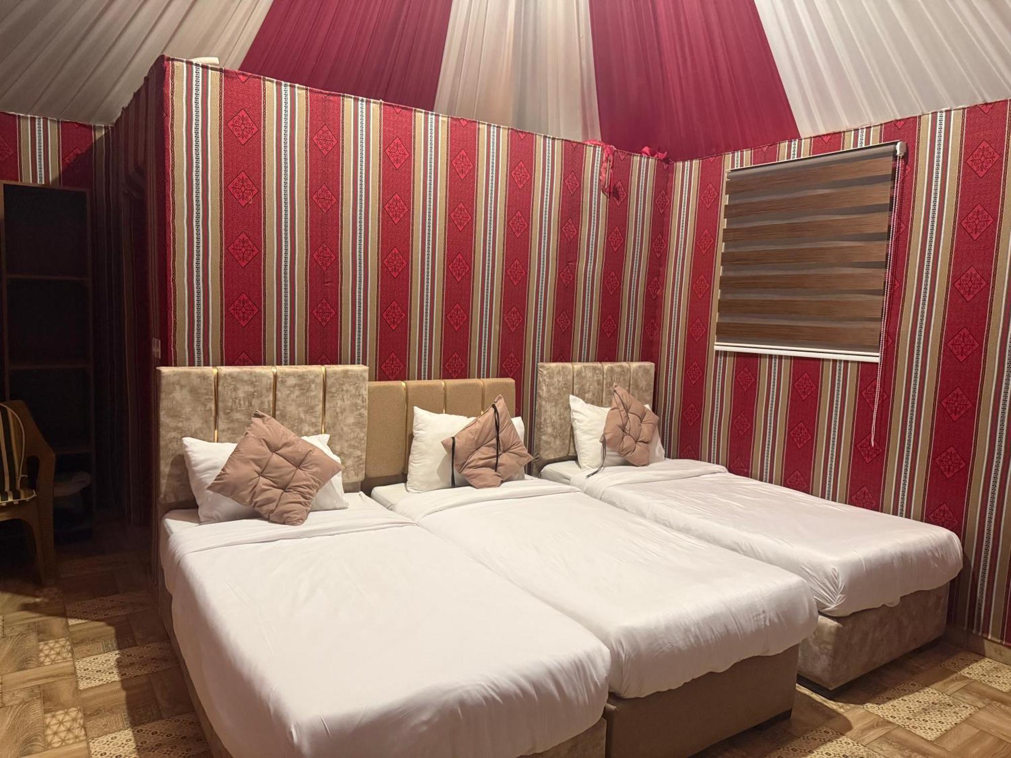Rum Luxury Camp Wadi Rum Esterno foto
