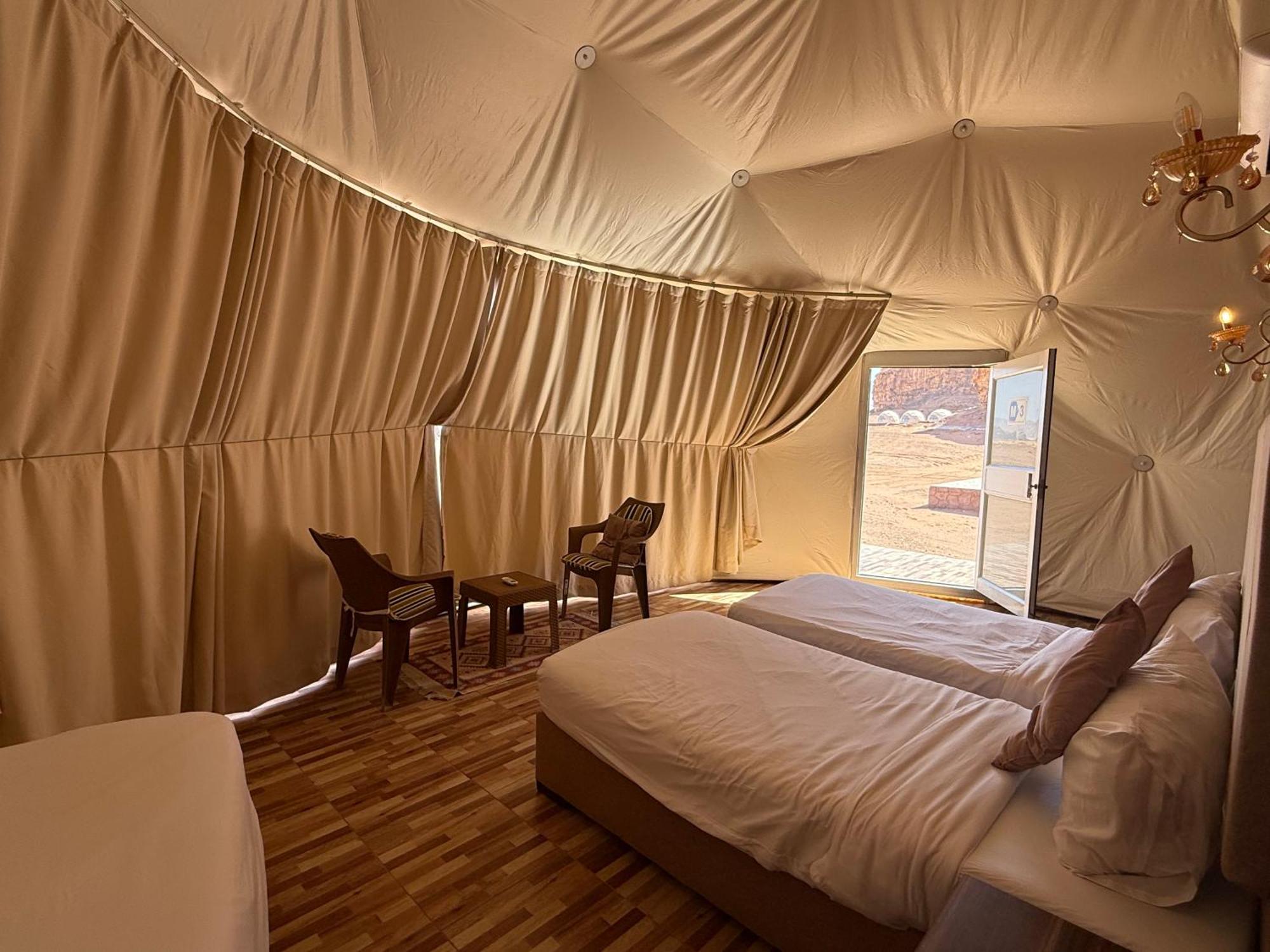 Rum Luxury Camp Wadi Rum Esterno foto